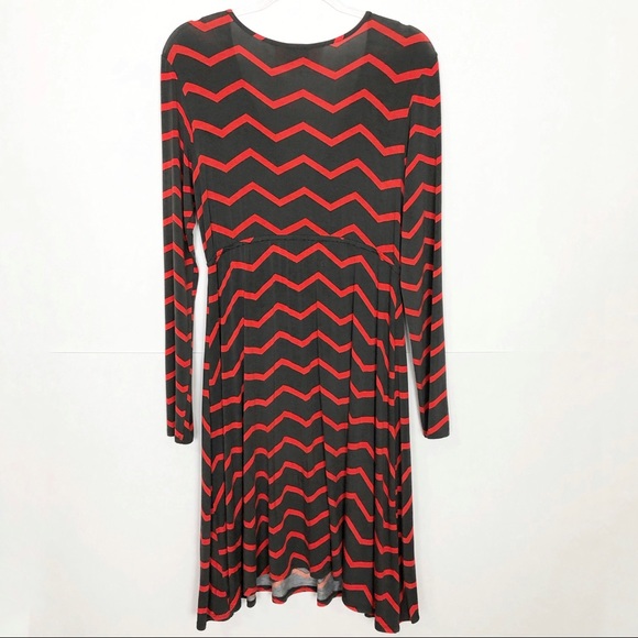 EUC MORE of Me Chevron striped maternity dress - Picture 8 of 9